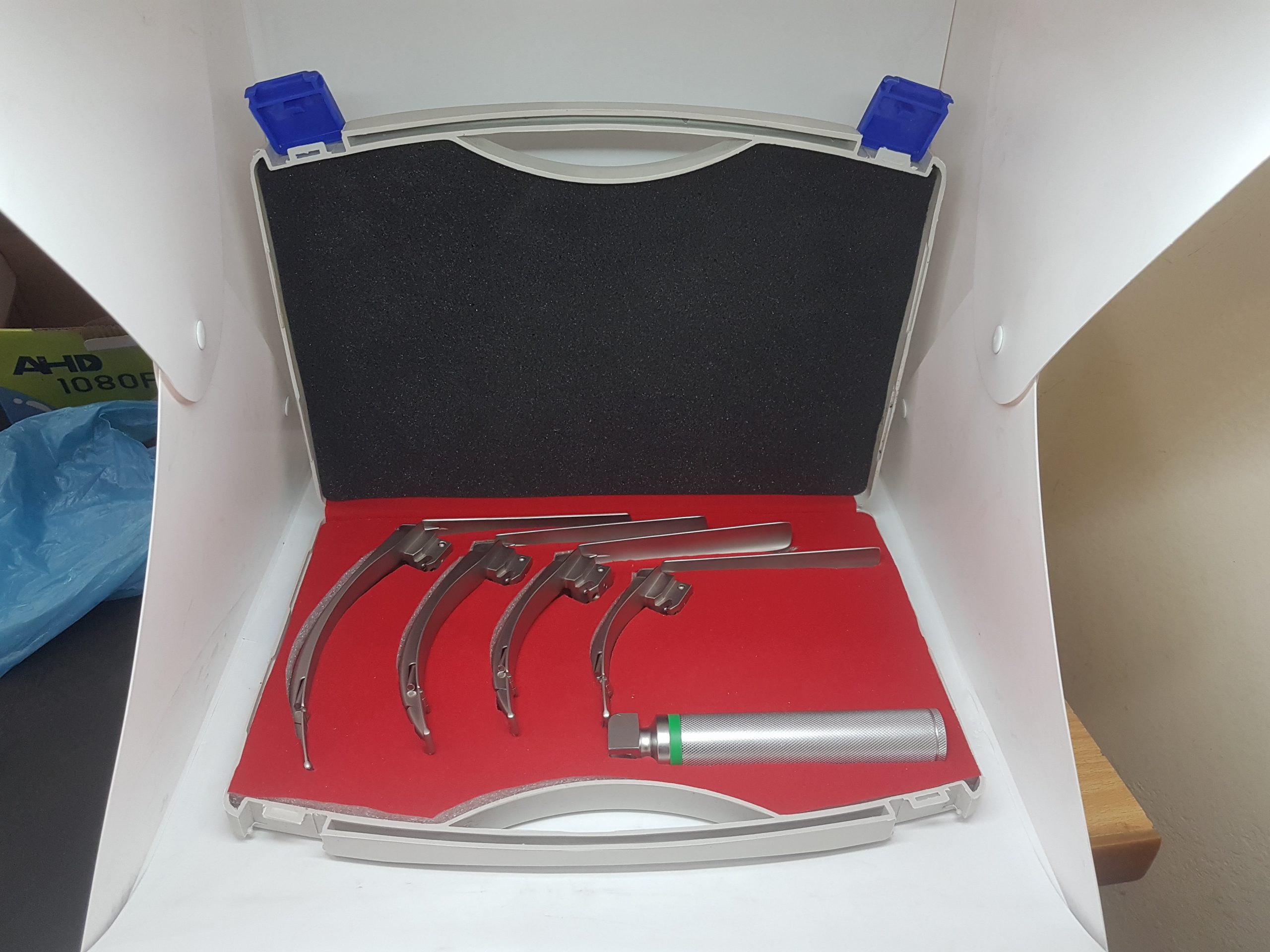 McCoy Fiber Optic Laryngoscope Set with Flex Tip Blade 2, 3, 4 & 5 + Handle Dyna